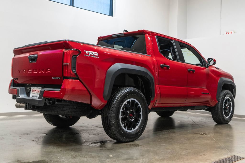 Used 2025 Toyota Tacoma TRD Off-Road w/ TRD Off Road Upgrade Package AWD/4WD image 9