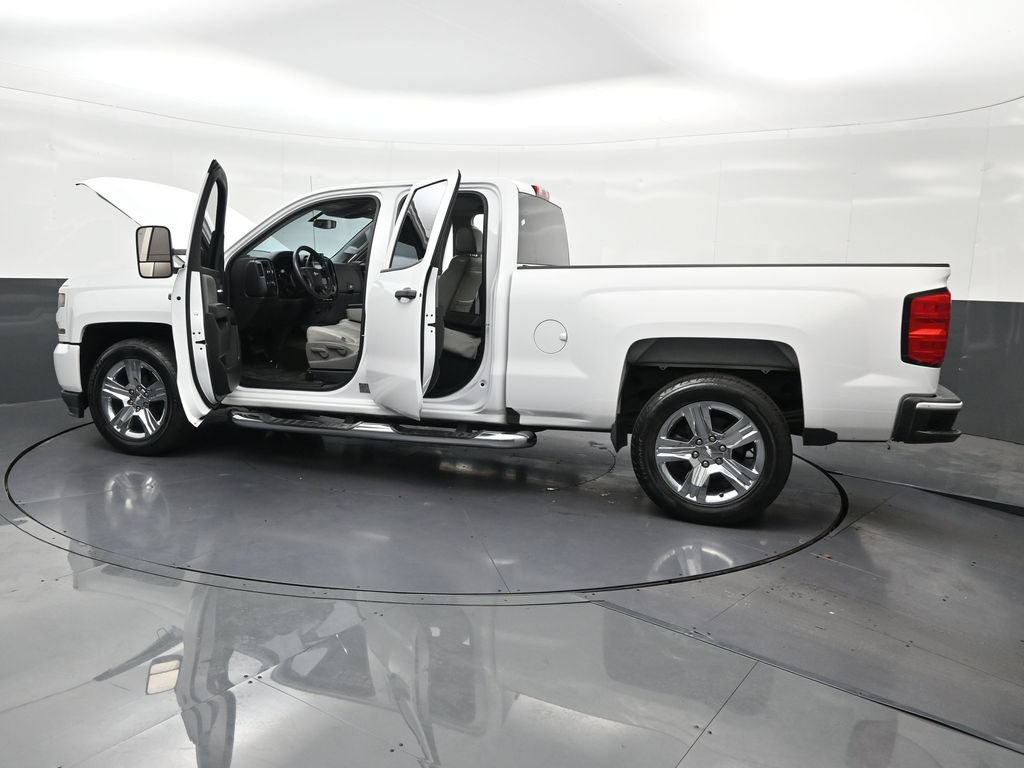 Used 2016 Chevrolet Silverado 1500 Custom w/ Custom Convenience Package RWD image 39