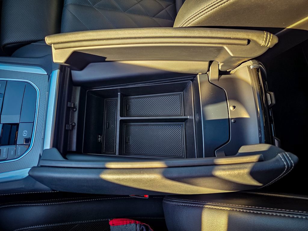 Used 2023 BMW X6 xDrive40i w/ Premium Package image 32