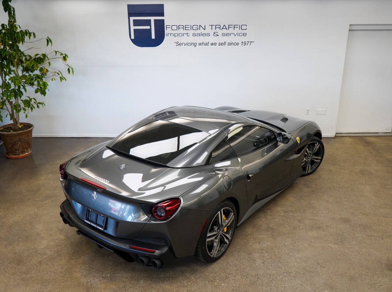 Used 2019 Ferrari Portofino RWD image 36