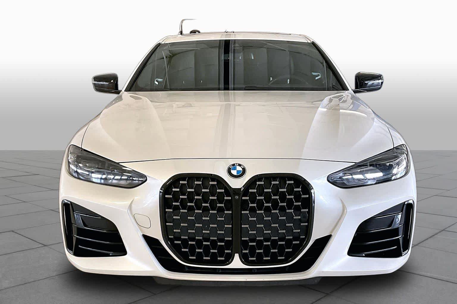 Used 2024 BMW M440i Coupe w/ Premium Package RWD image 3