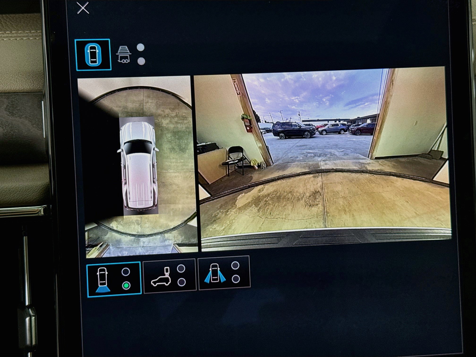 Used 2026 GMC Yukon Denali w/ Sun & Power Step Package RWD image 16