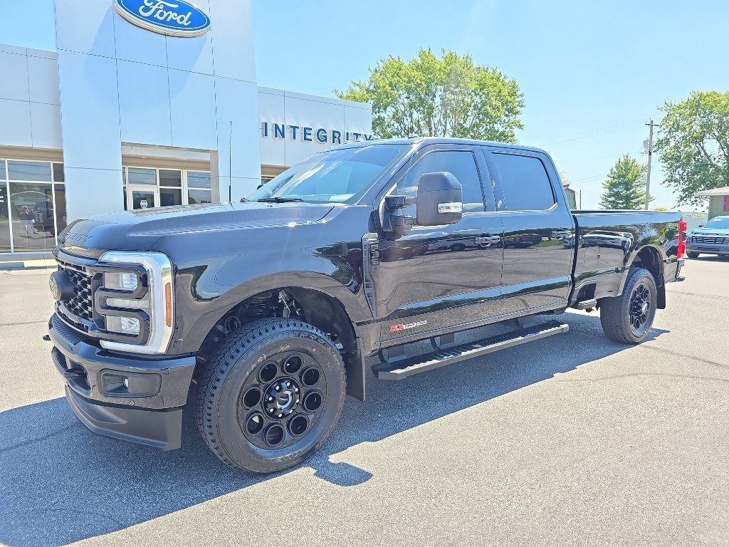 Used 2025 Ford F350 Lariat w/ Lariat Ultimate Package AWD/4WD image 2