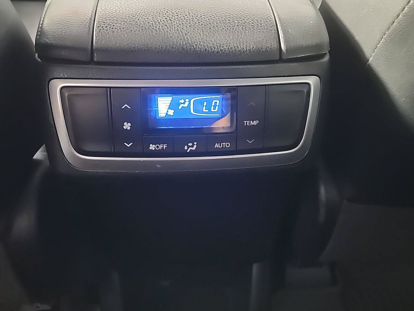 Used 2018 Toyota Highlander Limited AWD/4WD image 24