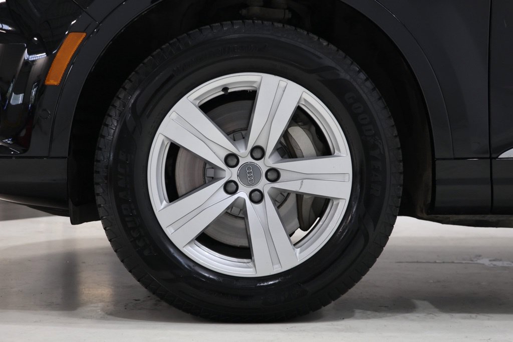 Used 2019 Audi Q7 2.0T Premium Plus AWD/4WD image 11