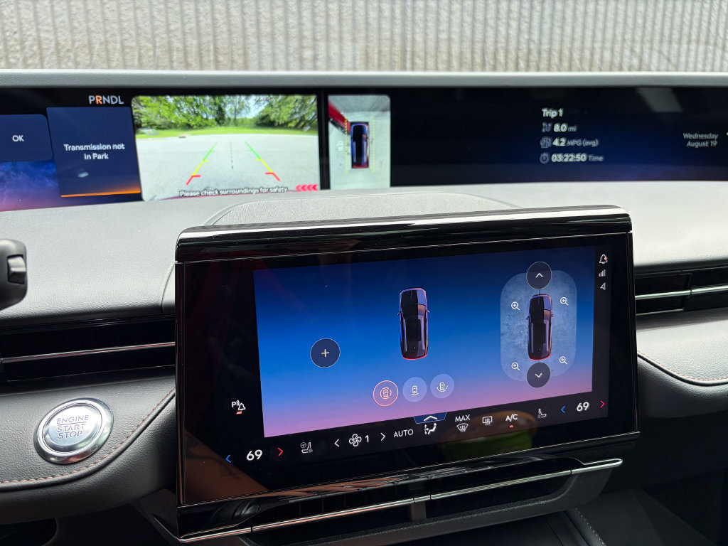 New 2026 Lincoln Nautilus Reserve AWD/4WD image 43