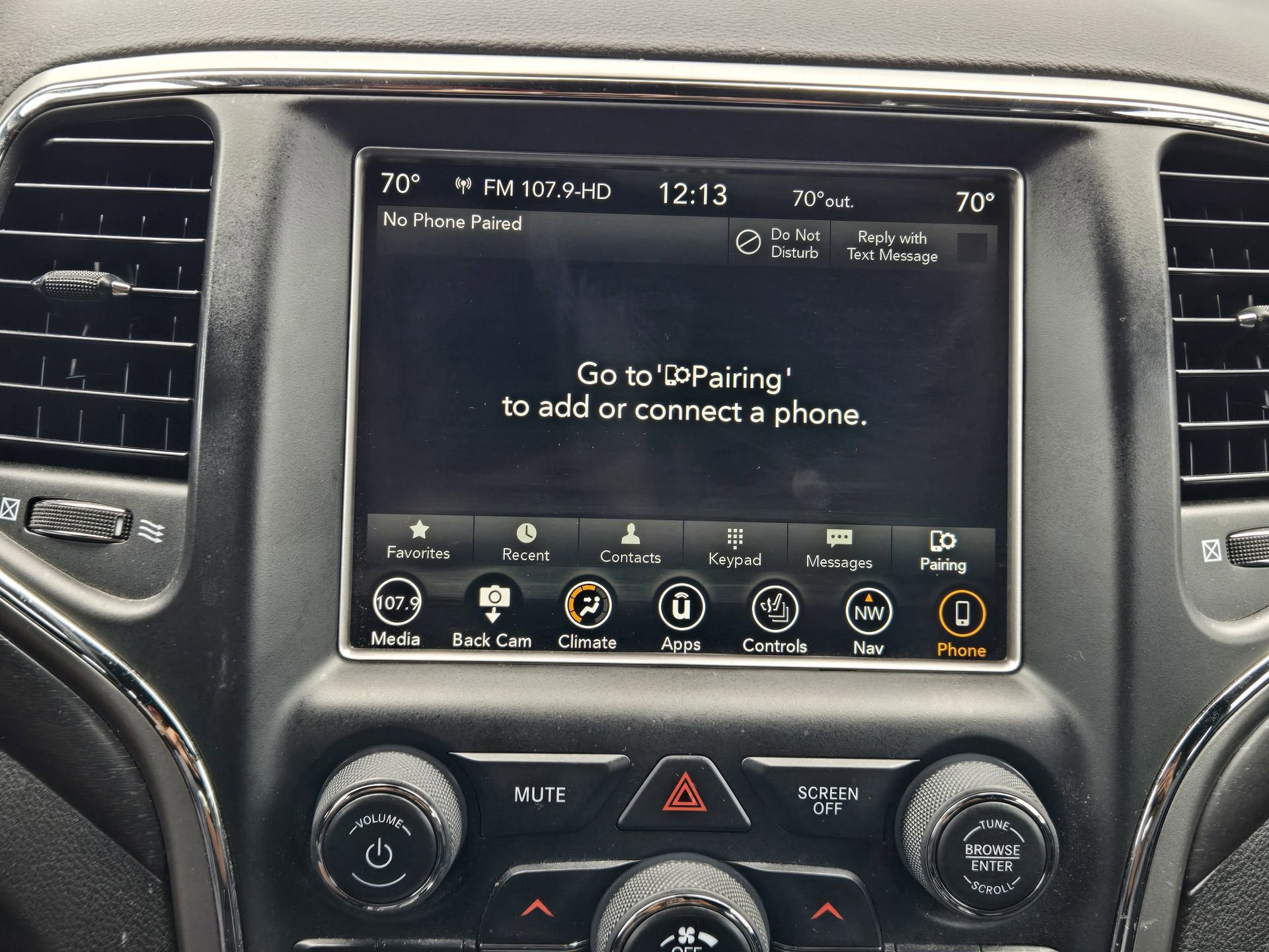 Used 2018 Jeep Grand Cherokee Altitude image 15