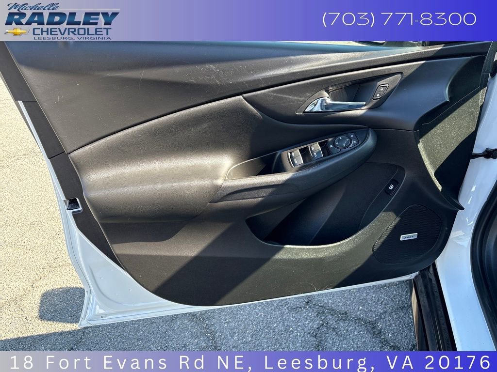 Used 2018 Chevrolet Volt Premier w/ Driver Confidence Package image 12