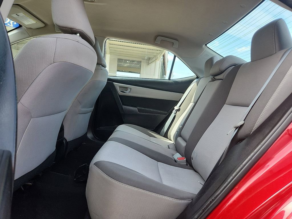 Used 2018 Toyota Corolla LE FWD image 6