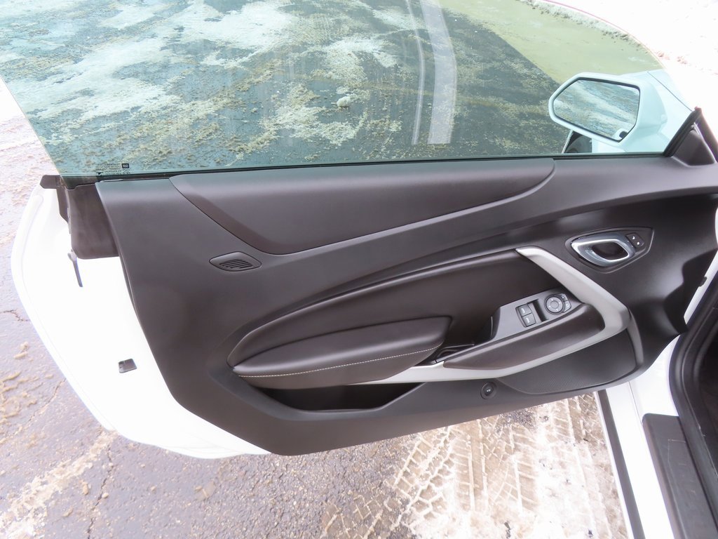 Used 2018 Chevrolet Camaro SS image 30