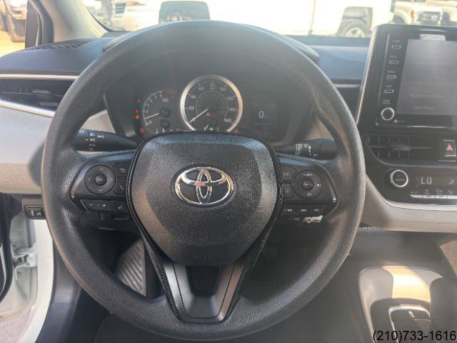 Used 2021 Toyota Corolla LE image 19