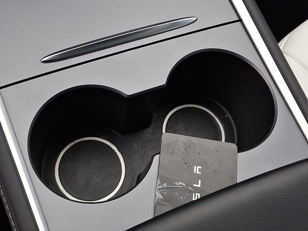 Used 2023 Tesla Model Y Long Range image 31