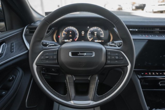 New 2026 Jeep Grand Cherokee Limited image 11