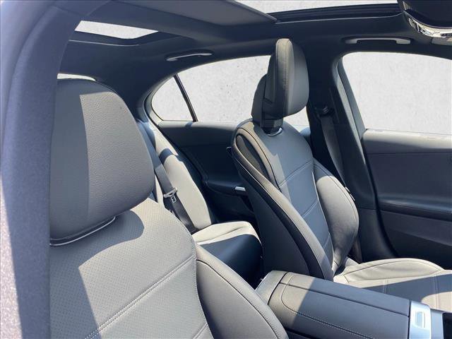 Used 2024 Mercedes-Benz C 300 Sedan image 24