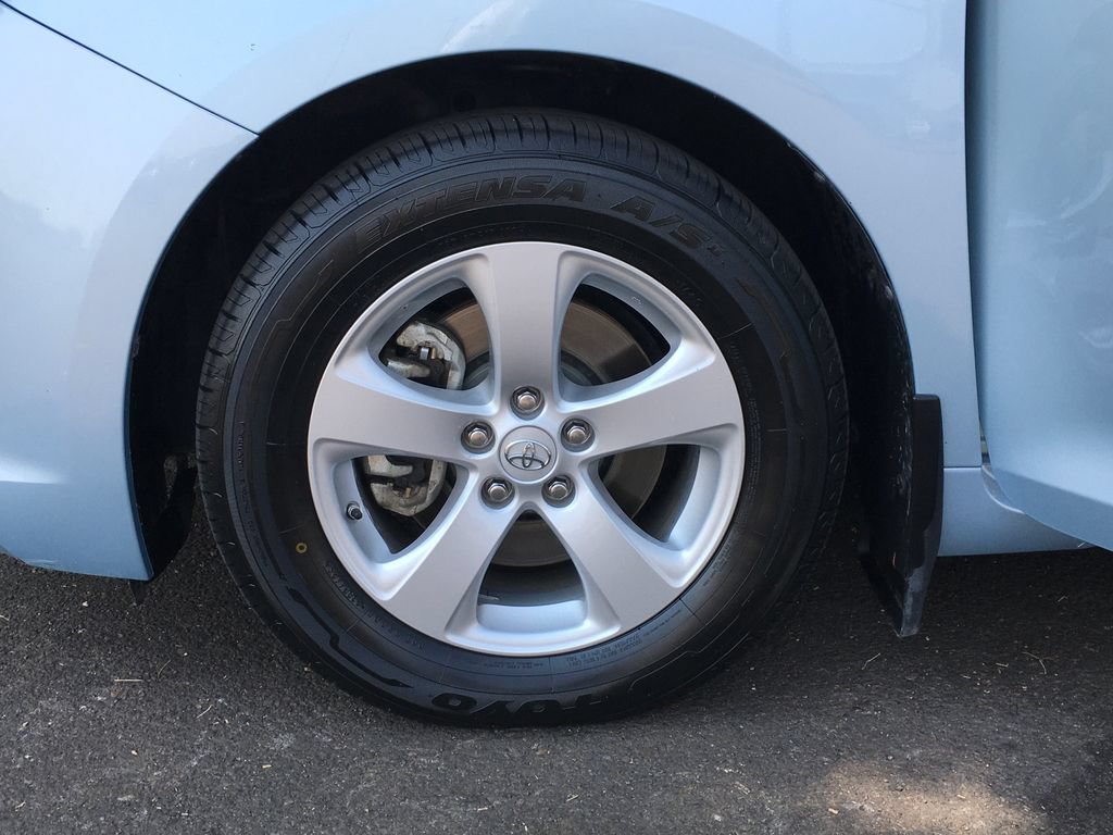 Used 2017 Toyota Sienna LE FWD image 38