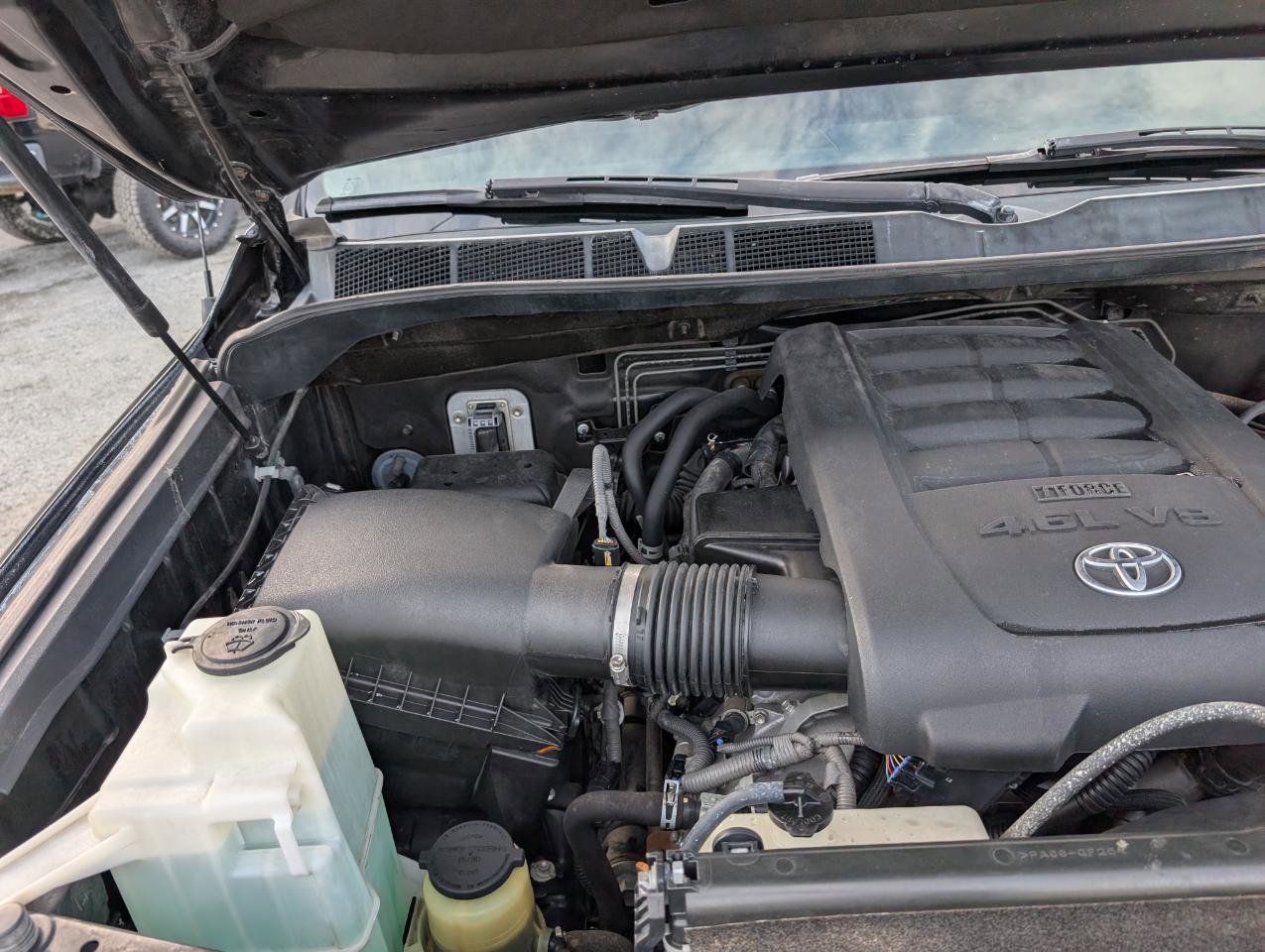 Used 2017 Toyota Tundra SR5 w/ SR5 Upgrade Package image 25