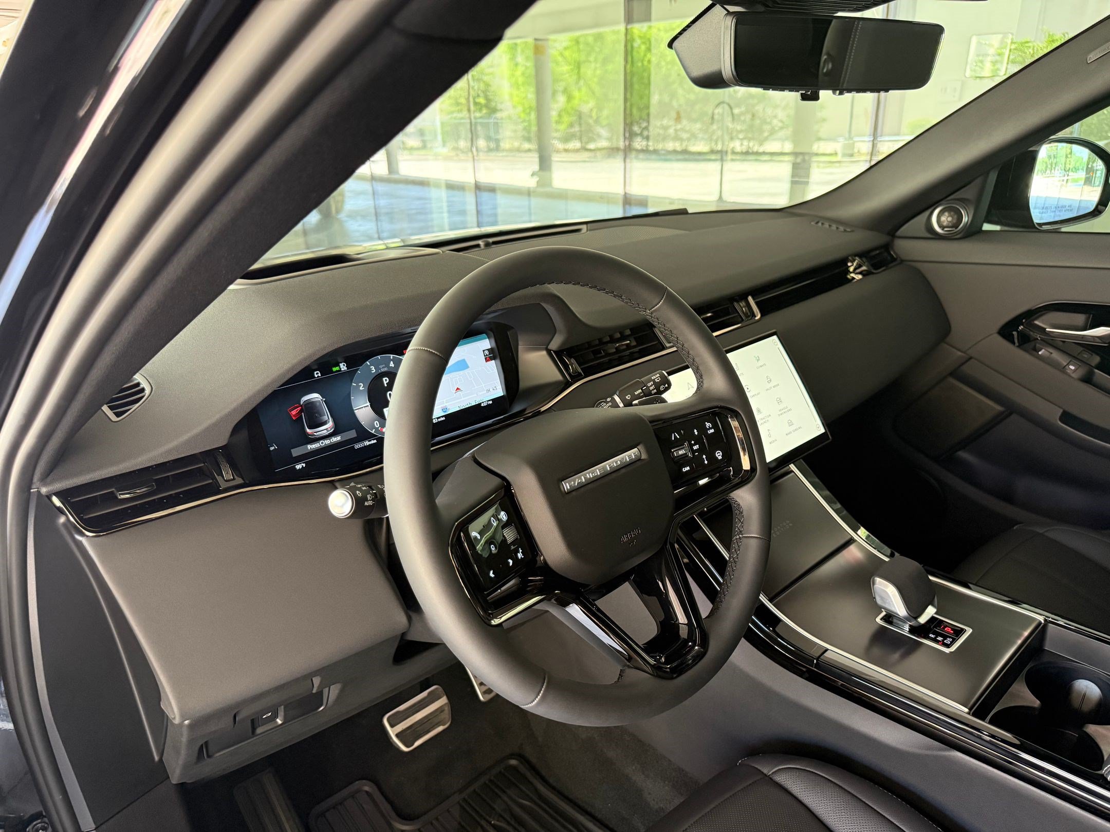 New 2026 Land Rover Range Rover Evoque Hoxton AWD/4WD image 4