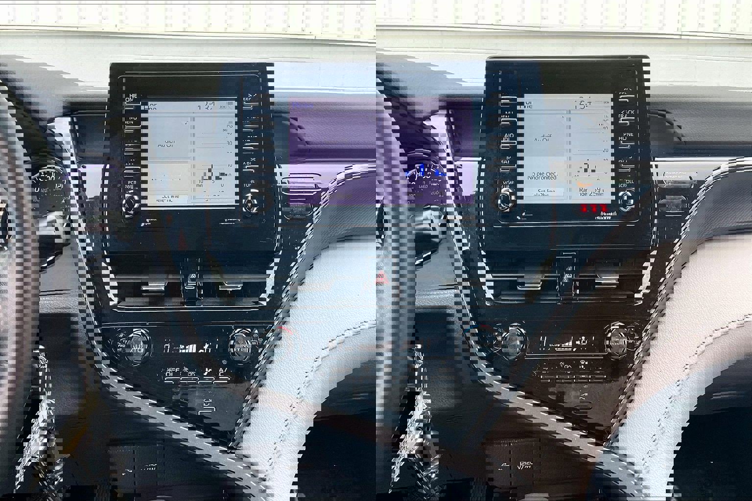 Used 2023 Toyota Camry SE image 37