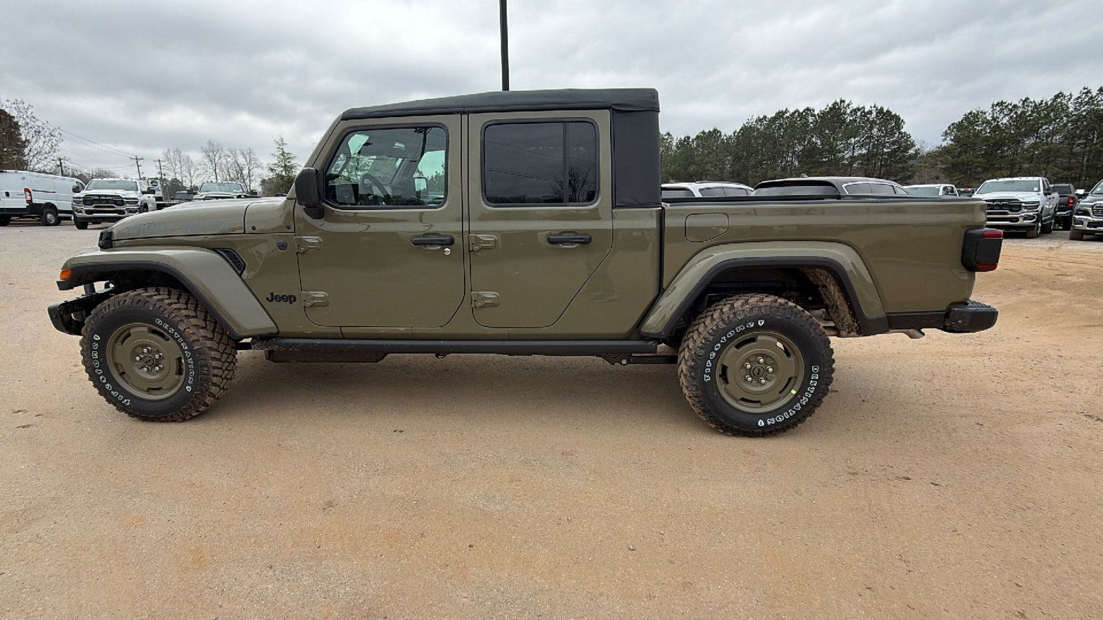 New 2026 Jeep Gladiator Willys AWD/4WD image 11