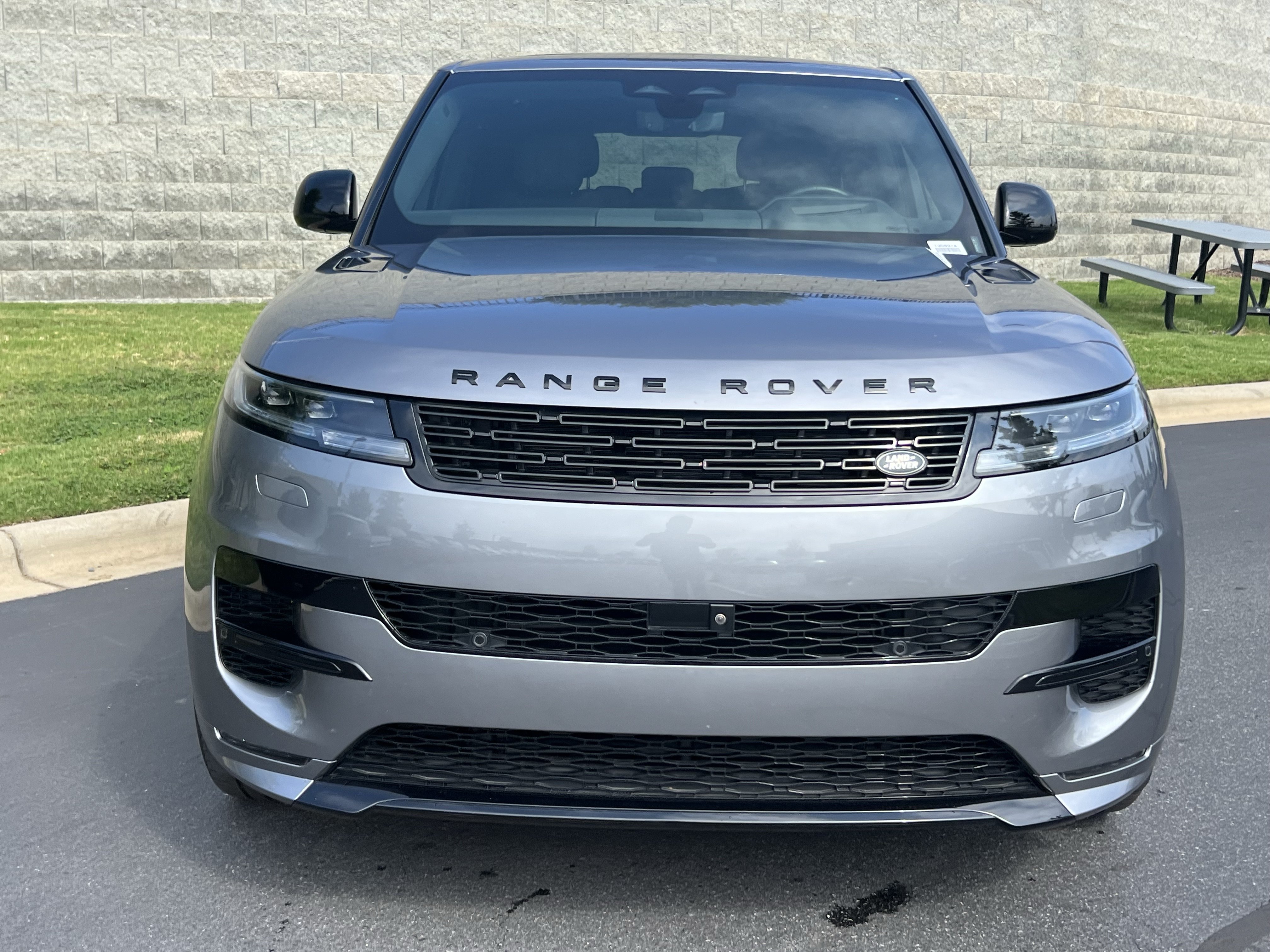 Certified 2025 Land Rover Range Rover Sport Dynamic SE AWD/4WD image 9