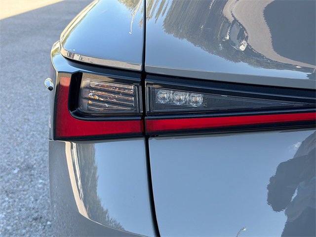 Used 2025 Lexus IS 350 F Sport image 10