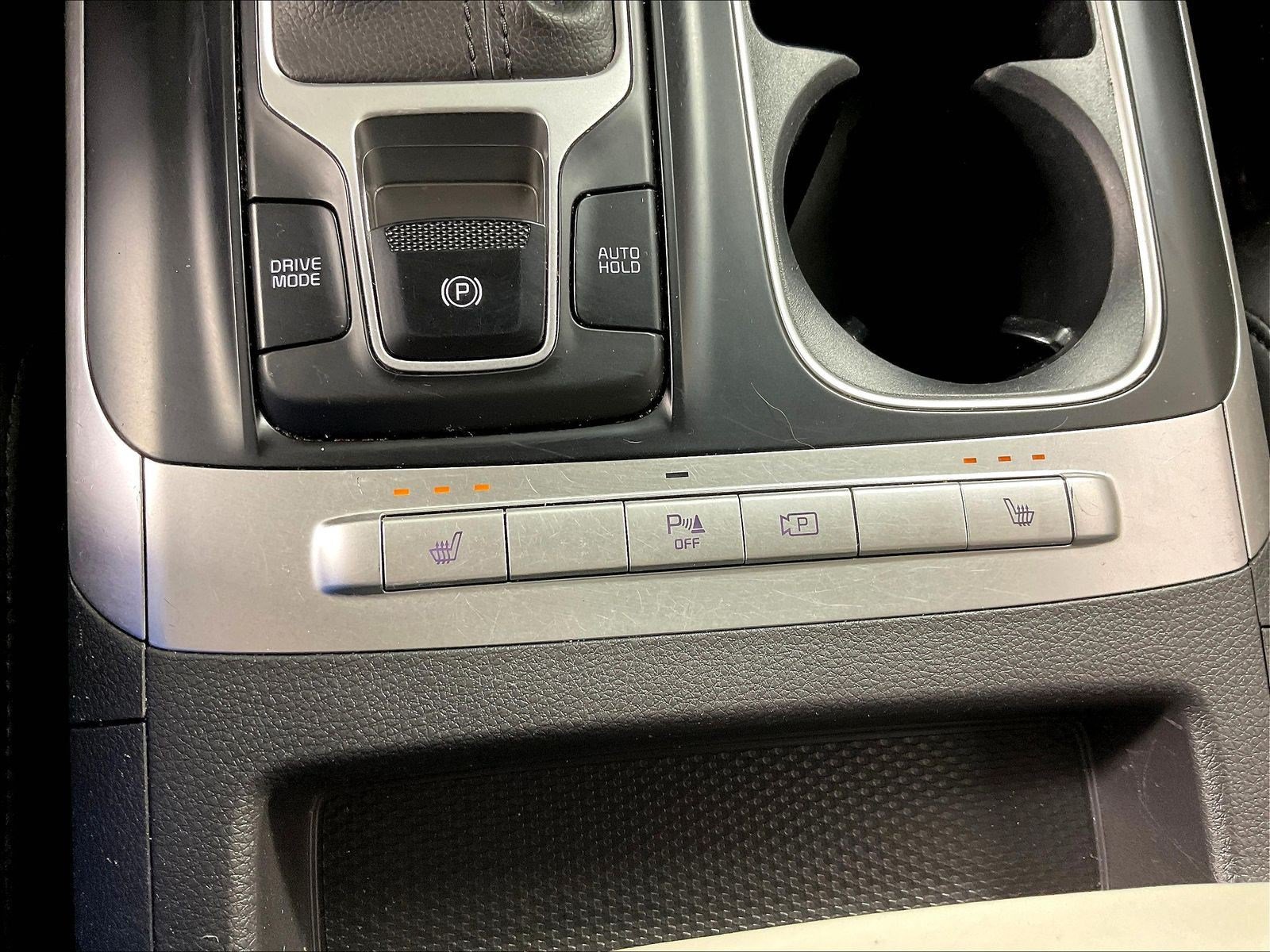 Used 2023 Kia Carnival LX FWD image 36