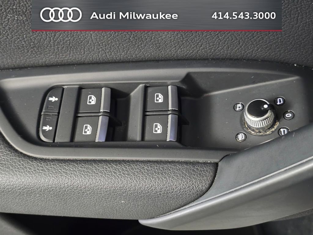 Used 2019 Audi Q5 2.0T Premium w/ Convenience Package AWD/4WD image 14