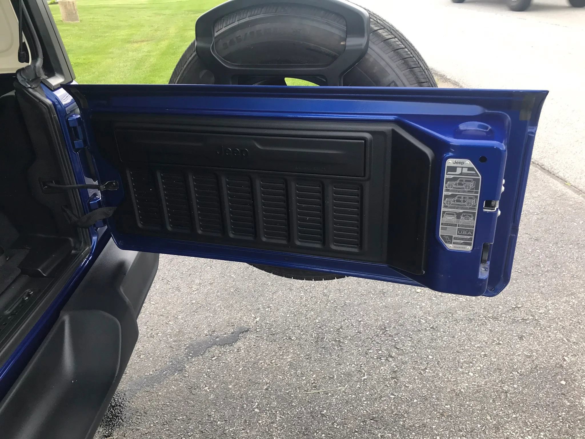 Used 2018 Jeep Wrangler Unlimited Sport S AWD/4WD image 37