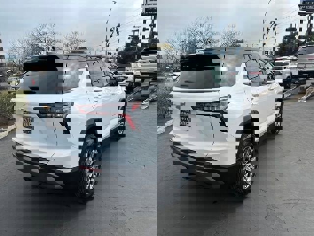 New 2026 Chevrolet Equinox LT image 9