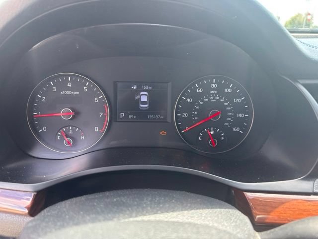 Used 2017 Kia Cadenza Premium w/ Luxury Package FWD image 33
