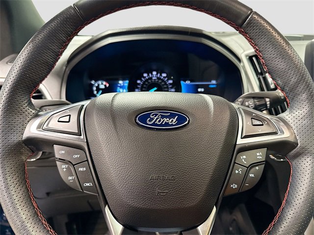 Used 2022 Ford Edge ST-Line image 13