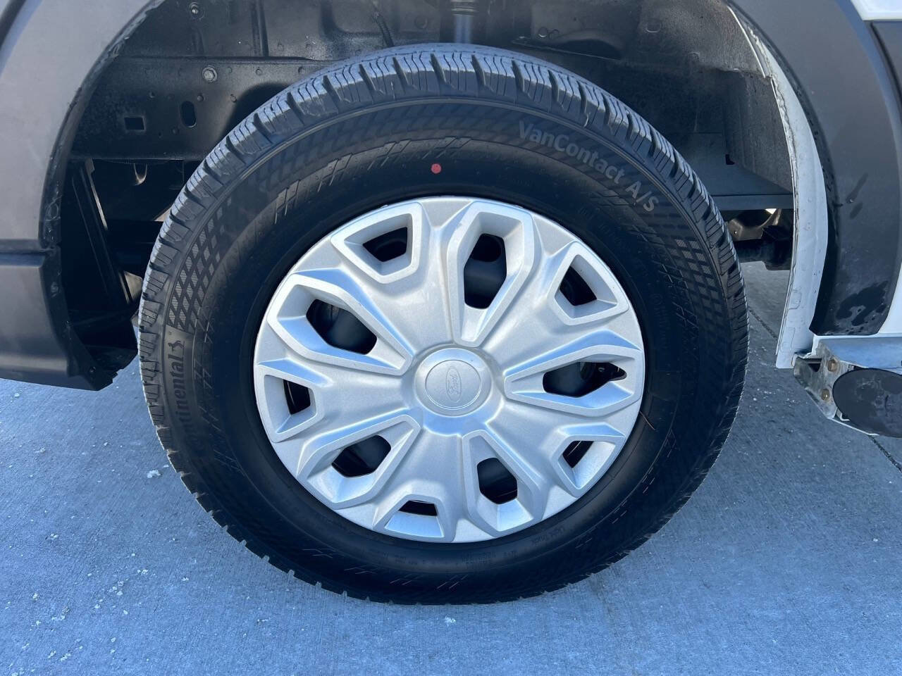 Used 2024 Ford Transit 250 Low Roof w/ Exterior Upgrade Package image 23