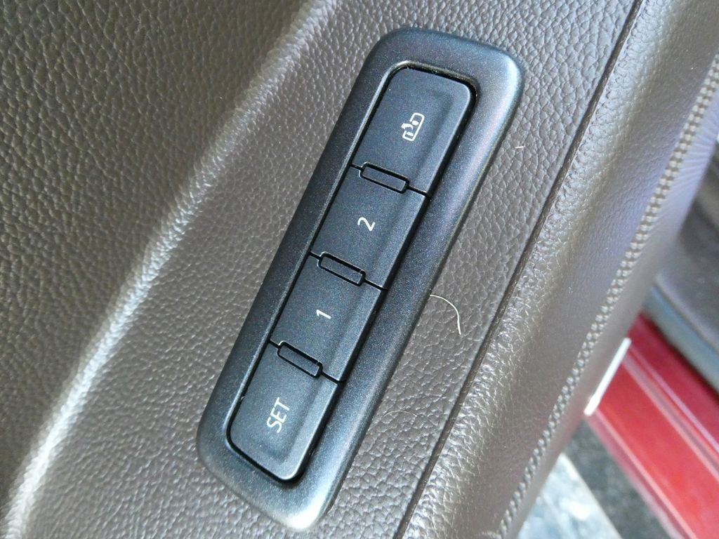 Used 2019 GMC Yukon Denali w/ Denali Ultimate Package image 28