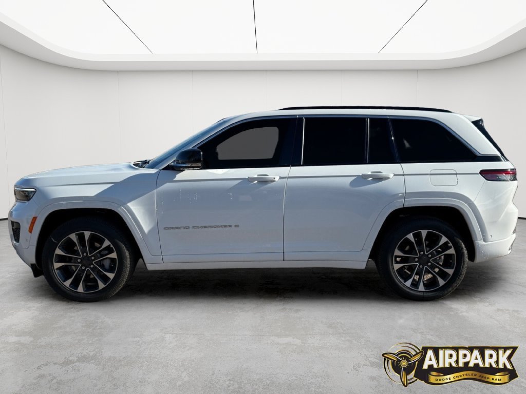 New 2025 Jeep Grand Cherokee Overland w/ Adv Protech Group III AWD/4WD image 8