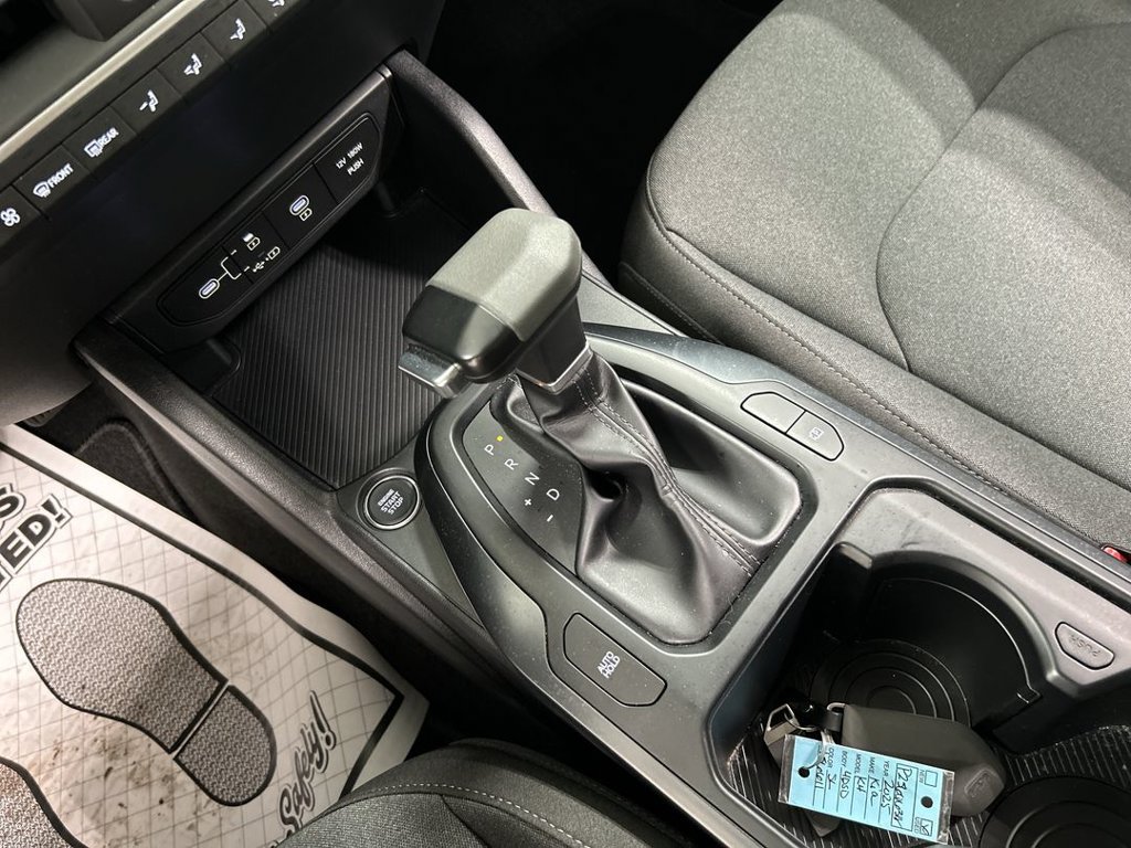 Certified 2025 Kia K4 FWD image 17