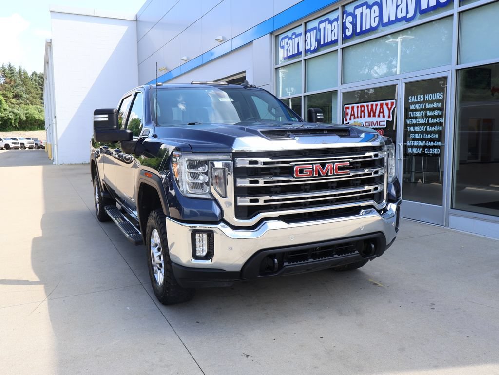 Used 2020 GMC Sierra 2500 SLE w/ Preferred Package AWD/4WD image 2