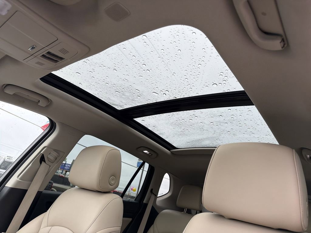 Used 2020 Buick Envision Essence w/ Experience Buick Package image 16