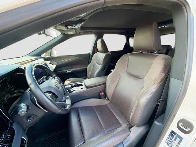 Certified 2025 Lexus RX 450h AWD w/ Convenience Package image 11