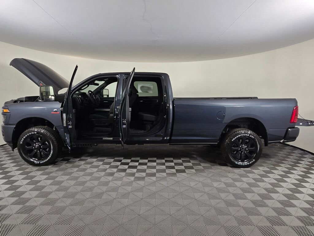 New 2025 RAM 3500 Big Horn image 12