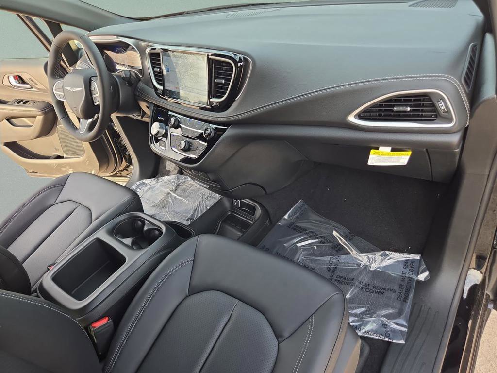 New 2026 Chrysler Pacifica Select FWD image 29