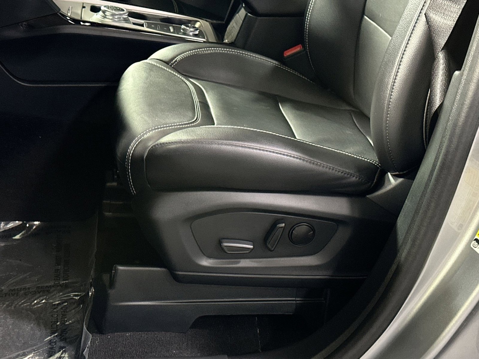 Used 2024 Ford Explorer ST w/ Equipment Group 401A image 14