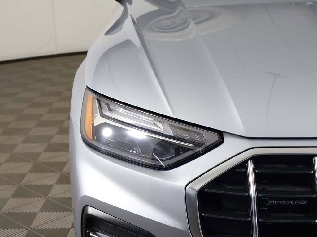 Used 2023 Audi Q5 2.0T Premium w/ Convenience Package image 13