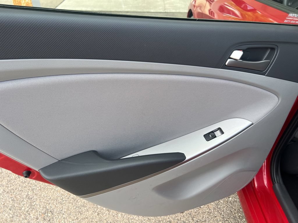 Used 2017 Hyundai Accent SE FWD image 10