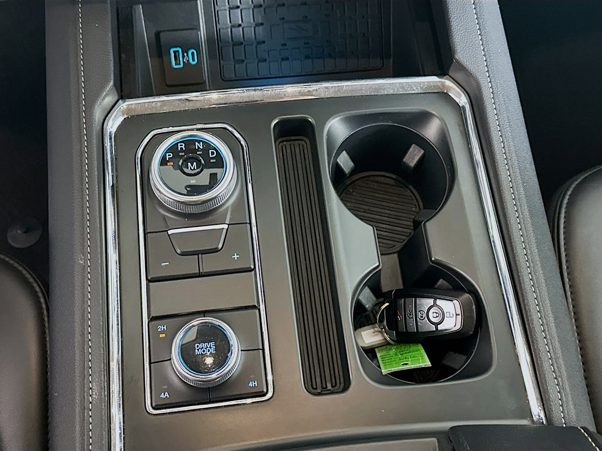 Used 2024 Ford Expedition XLT image 25