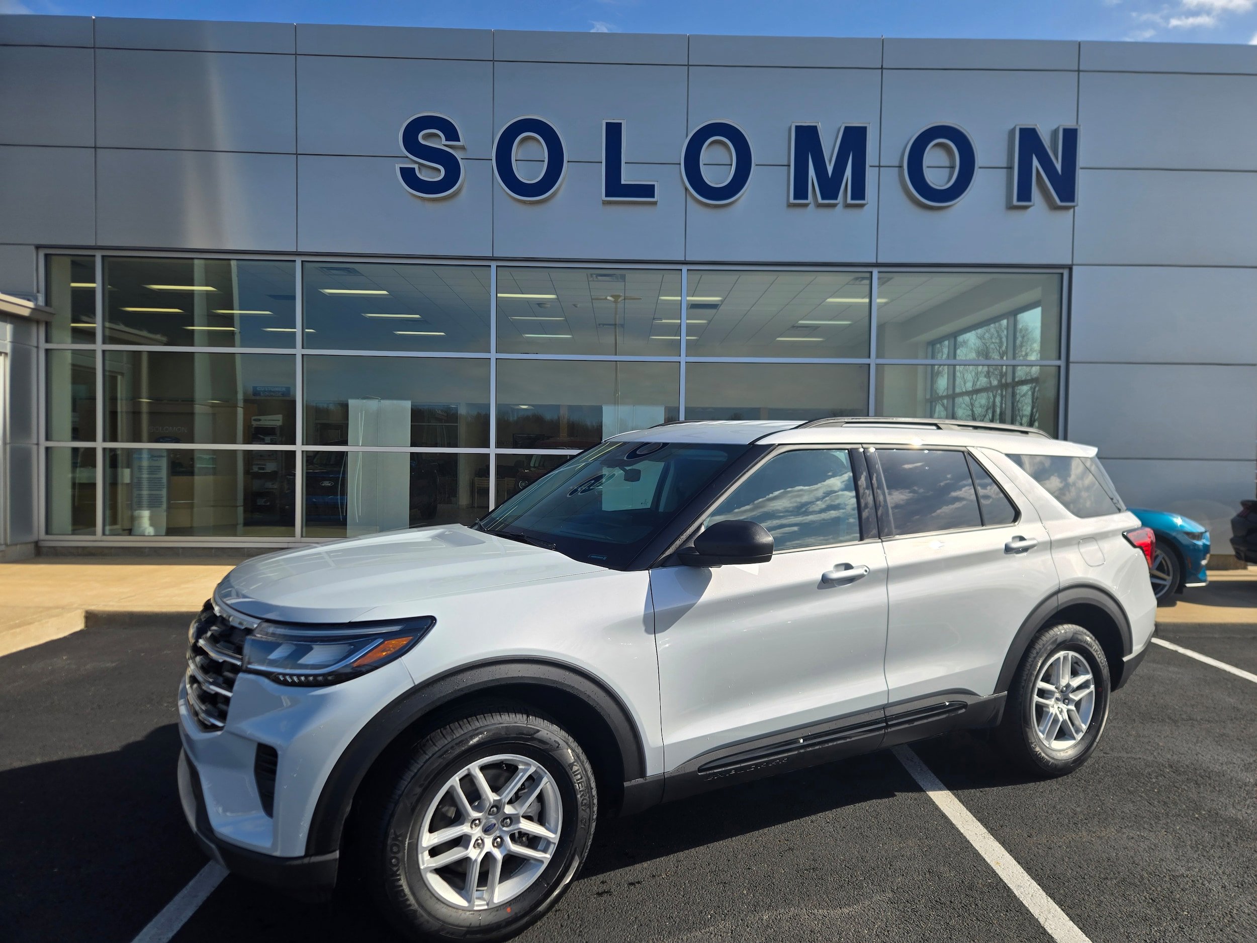 New 2026 Ford Explorer Active AWD/4WD image 1