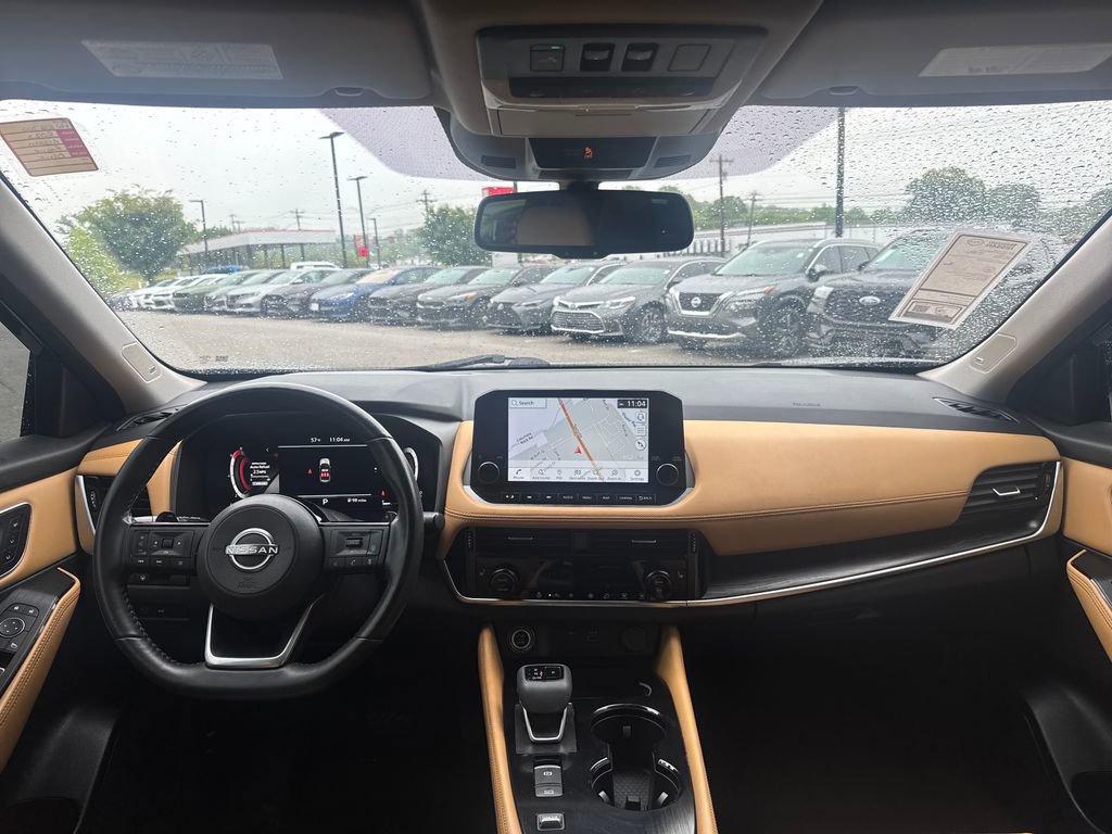 Used 2023 Nissan Rogue Platinum FWD image 22