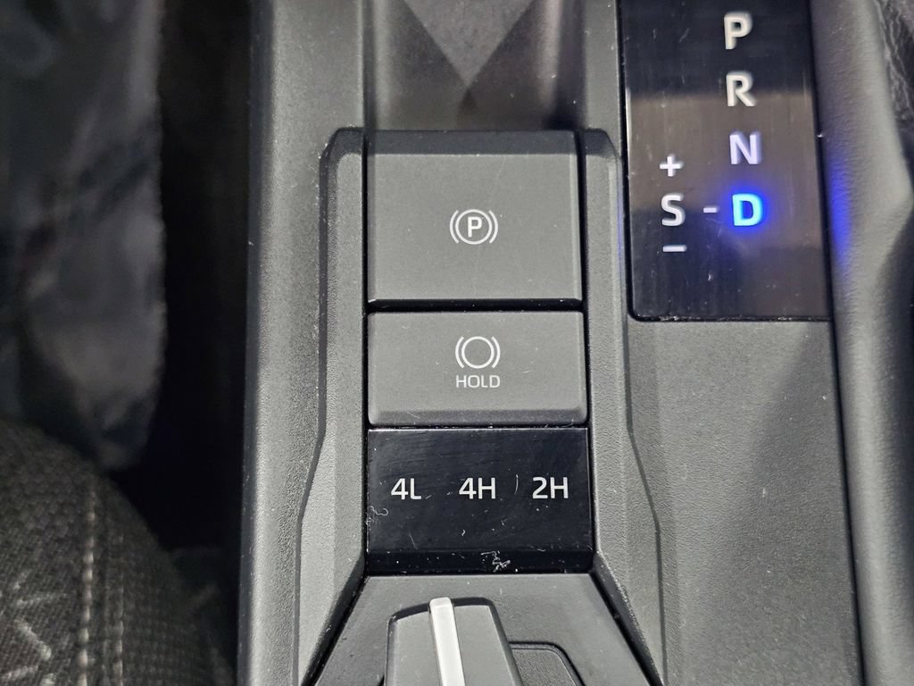 Used 2025 Toyota 4Runner SR5 AWD/4WD image 19