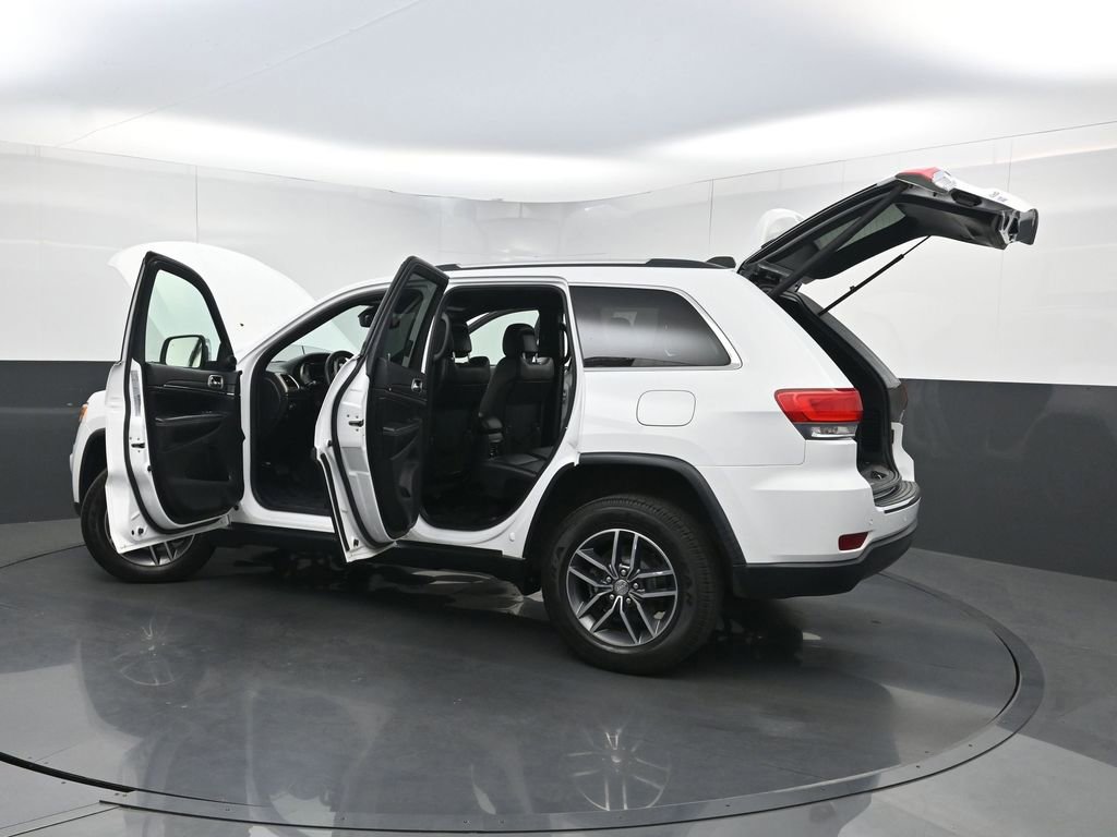 Used 2017 Jeep Grand Cherokee Limited AWD/4WD image 38