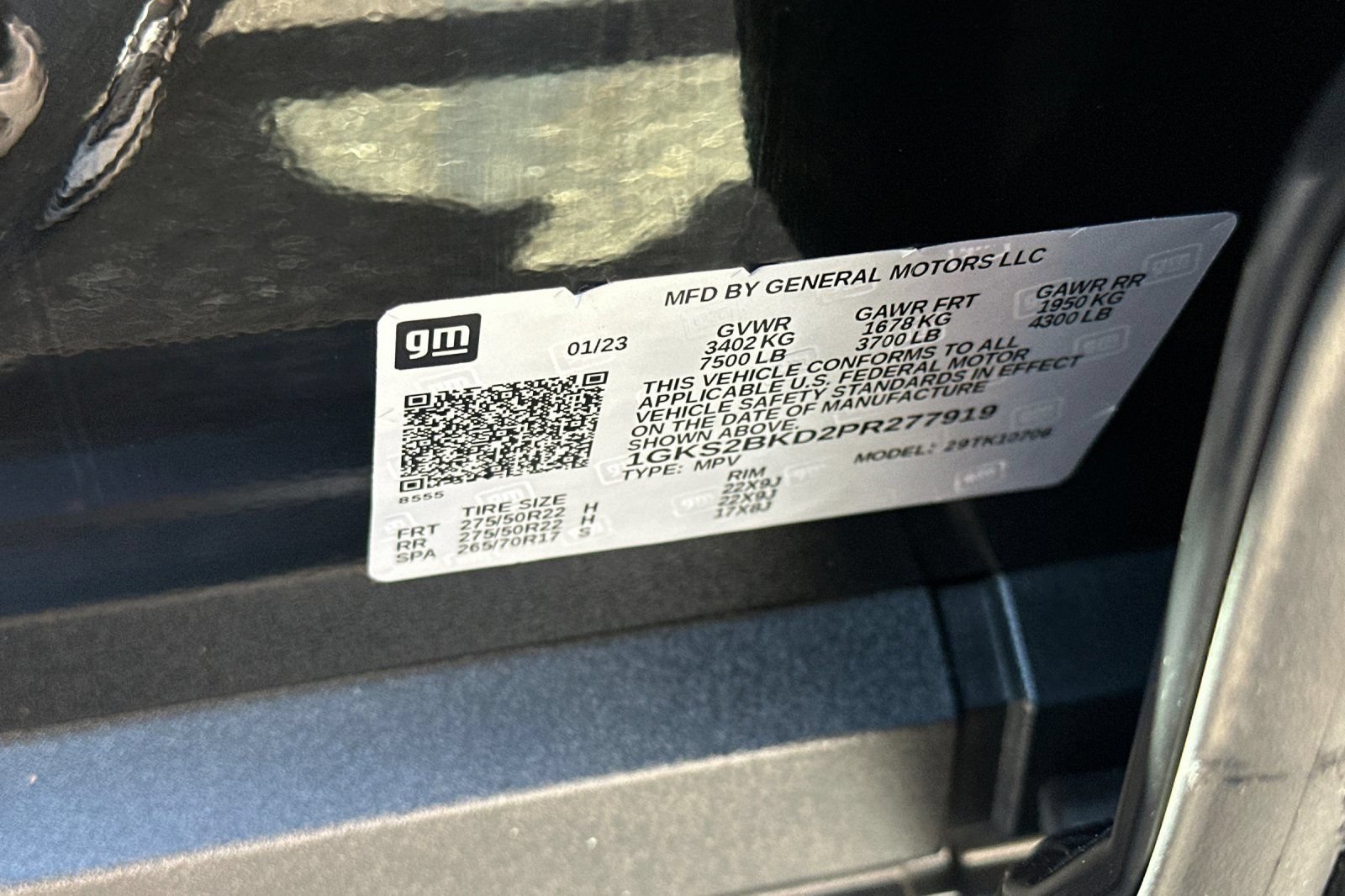 Certified 2023 GMC Yukon SLT w/ SLT Premium Package AWD/4WD image 31