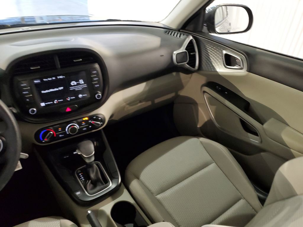 Certified 2025 Kia Soul LX FWD image 13